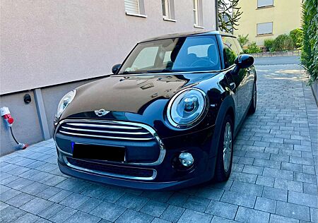 Mini One D Metropolitan / Navi / PDC / 8 fach bereift