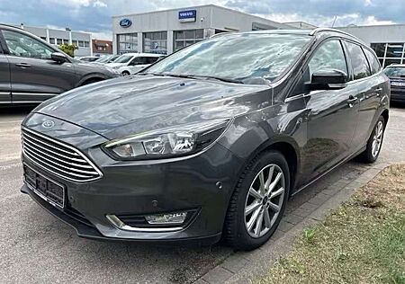 Ford Focus Turnier Titanium ZAHNRIEM NEU/SHZ/PDC