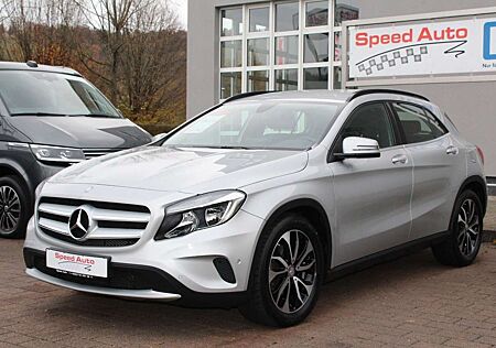 Mercedes-Benz GLA 200 Aut. Style/NAVI/TEMPOMAT/PDC/SHZ./18ZOLL