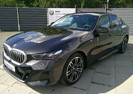 BMW 520 i M Sport AHK el. Driv.Plus Park.Plus HUD!