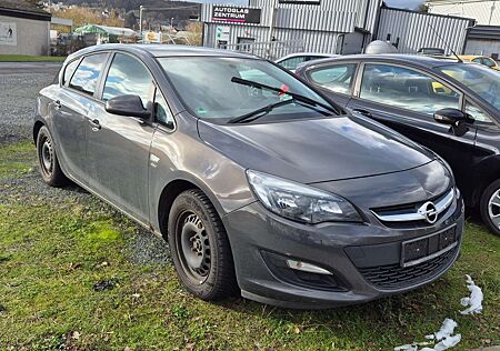 Opel Astra Active