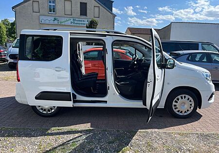 Opel Combo Life E +NAVI+TEMPOMAT+T.WINKEL-ASSIST+R.KA