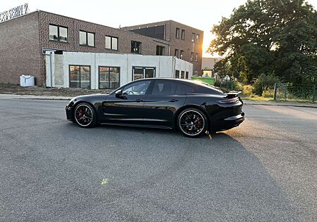 Porsche Panamera GTS Approved Garantie 7/26