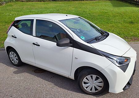 Toyota Aygo 5-Türer // Klimaanlage // Bluetooth
