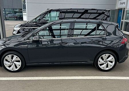 VW Golf Volkswagen Style eTSI