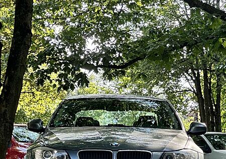 BMW 320i 320