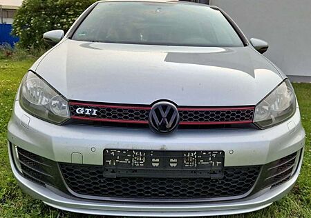 VW Golf GTI Volkswagen Golf 2.0 TSI GTI 210ps