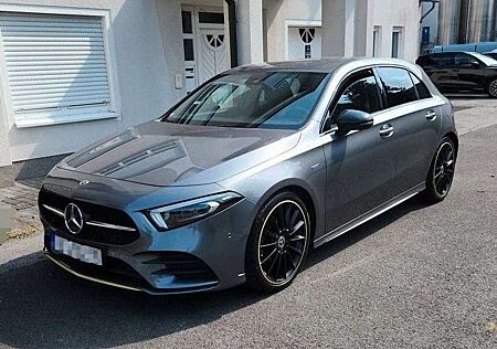 Mercedes-Benz A 200 Edition 1+7G-DCT+Totw+360°+Standheizung