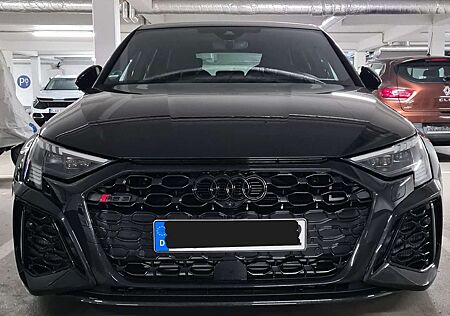 Audi RS3 TFSI Sportback quattro S tronic