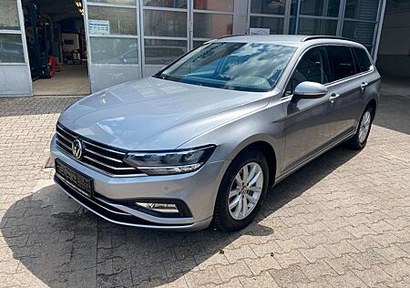 VW Passat Volkswagen Variant Business/AHK/Navi/ACC/Automatik