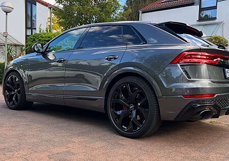 Audi SQ8 Komplett Umbau auf RSQ8 Original Garantie