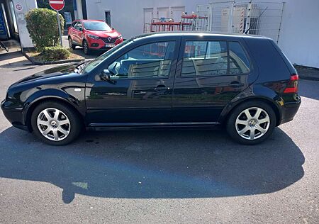 VW Golf GTI Volkswagen Golf 2.8 V6 4Motion