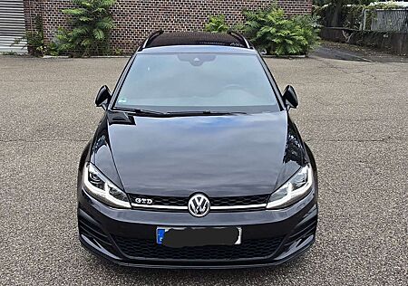VW Golf Volkswagen GTD 2.0 DSG*ACC*DCC*MATRIX*KAMERA*DYNAUDIO*NAVI