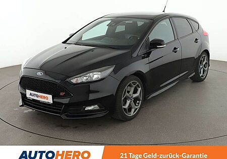 Ford Focus 2.0 EcoBoost ST *SHZ*PDC*ALU*WINTER*