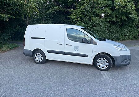 Peugeot Partner 03/2015 Lieferwagen Kastenwagen