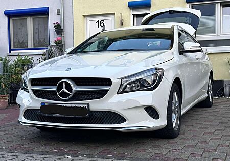 Mercedes-Benz CLA 180 CLA Shooting Brake 180 Peak Edition