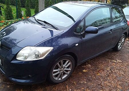 Toyota Auris Klimaautomatik Alu 8 Fachbereift 6 Gang CD