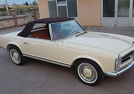 Mercedes-Benz SL 230 Pagode W113 230SL
