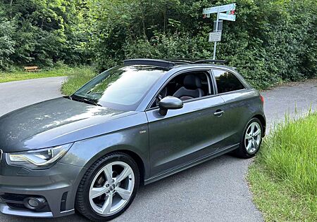 Audi A1 1.6 TDi S-Line Sportback 2012 90 ps evro 5