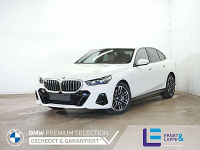 BMW 550 e xDrive Limo M Sport || AHK Autobahnass B&W