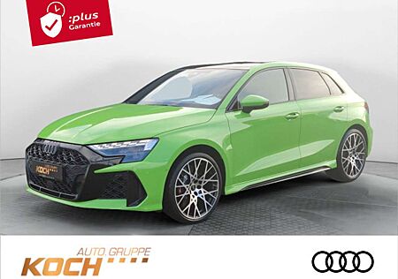 Audi RS3 Sportback q. MATRIX, HuD, RS AGA, PANO,SONOS