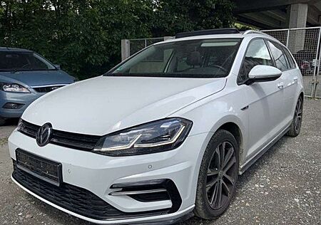 VW Golf Volkswagen VII Variant*R-LINE*PANO*VIRT*RHK*ACC*MASSAG