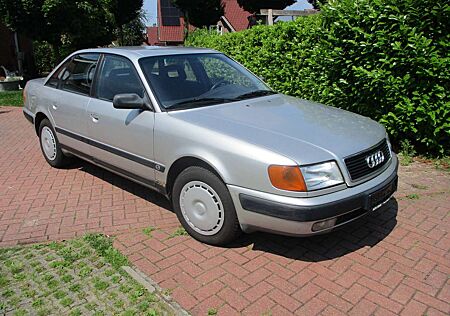 Audi 100 Audi 100 2.3 E