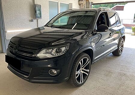 VW Tiguan Volkswagen 2.0TDI R-Line *TOP Ausstattung*