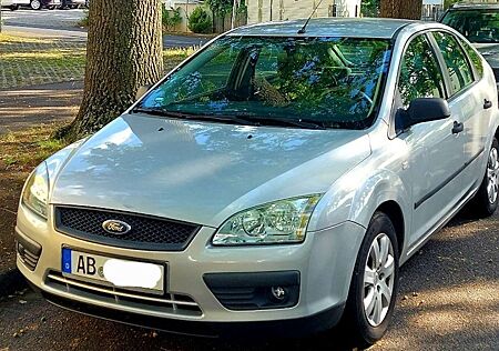 Ford Focus 1.6 Ti-VCT Ghia, Tüv bis 12.2025