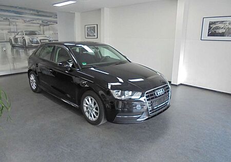 Audi A3 1.6 TDI Sportback WR+SR PDC TÜV 05/2027