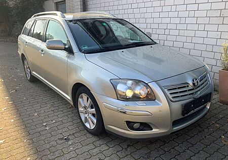 Toyota Avensis Kombi 1.8 Executive
