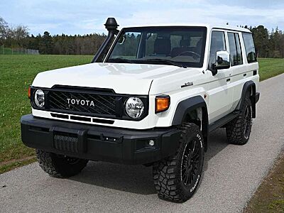 Toyota Land Cruiser GRJ 76 4.0 V6 5-Gang NESTLE OFFROAD
