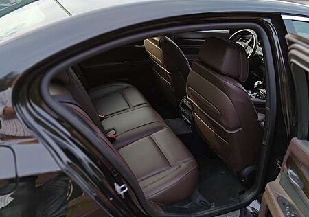 BMW 750d 750 xDrive BluePerformance