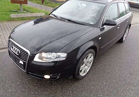 Audi A4 Avant 2.0 TDI DPF quattro Navi Xenon Top