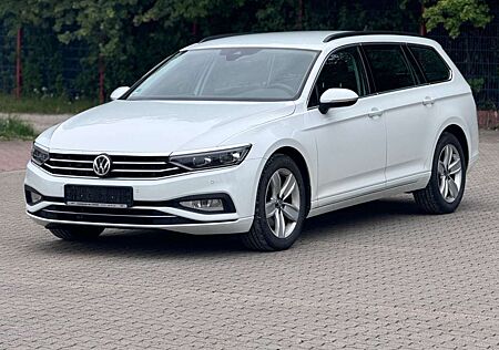 VW Passat Variant Volkswagen Passat 2.0 TDI DSG 1 HAND *LED *NAVI *TÜV NEU