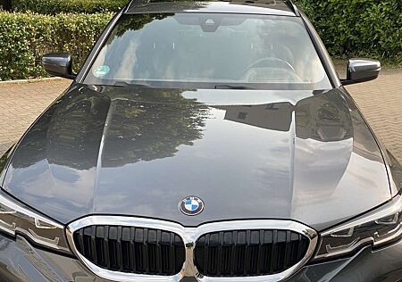 BMW 320d 320 Touring Aut. Edition M Sport Shadow