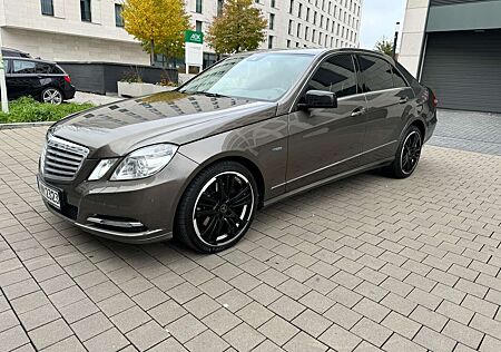 Mercedes-Benz E 350 CGI BlueEFFICIENCY 7G-TRONIC Elegance