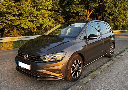 VW Golf Sportsvan Volkswagen Golf VII Sportsvan 1.5 TSI ACT OPF DSG IQ.DRIVE
