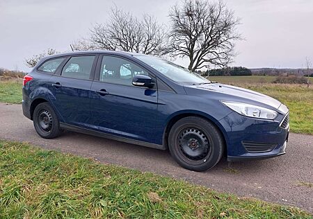 Ford Focus Turnier 1.0 EcoBoost Start-Stopp-Syste Trend
