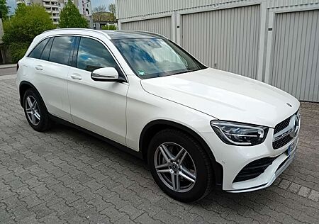 Mercedes-Benz GLC 300 4Matic 9G-TRONIC AMG Line