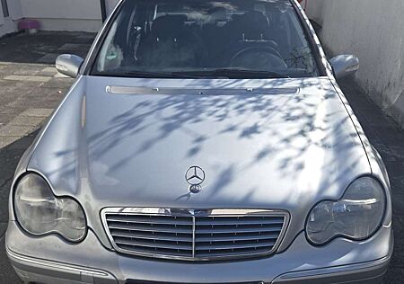 Mercedes-Benz C 220 CDI (LA)(203.008) Tank Voll