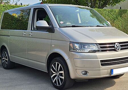 VW T5 Multivan Volkswagen DSG/KAMERA/SHZ/XENON/ALCANTARA/AHK/