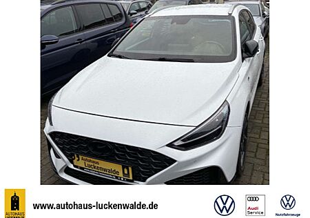 Hyundai i30 cw 1.6 CRDI N-Line Aut. *NAV*R-CAM*MEMORY*