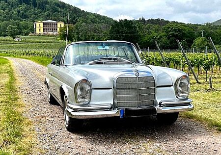 Mercedes-Benz 250 SE/Cab