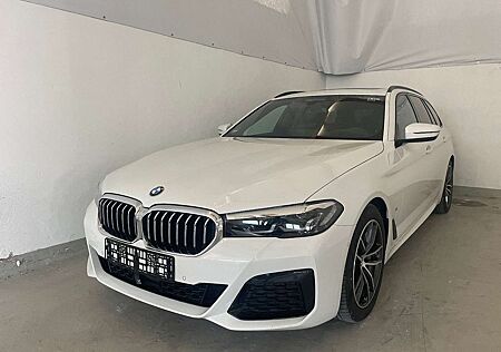 BMW 530 d Touring xDrive M Sport Pano Harman