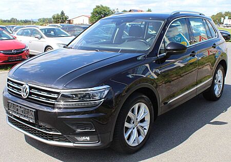 VW Tiguan Volkswagen Highline 4Motion DSG*LED*NAVI*e.Heckklappe*ACC*18"