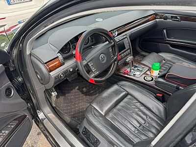 Volkswagen Phaeton 4.2 V8 4MOTION Automatik (5 Sitzer)