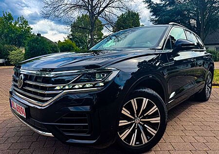 VW Touareg Volkswagen *4M*HUD*R-LINE*PANO*DYNAUDIO*AHK*MATRIX