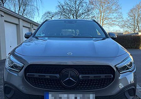 Mercedes-Benz GLA 200 GLA 7G-DCT