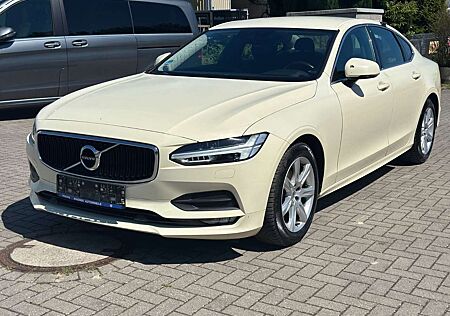 Volvo S90 D3 Momentum*Navi*PDC*LED*Org.Schwarz*